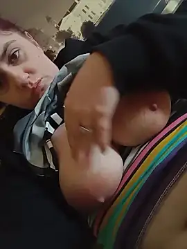 Snapshot of lilbishmiss chatting on 02/11/26, 02:44 lilbishmiss online show from 02/11/26, 02:44