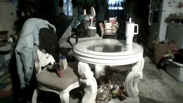 Snapshot of lilbishmiss chatting on 03/04/26, 12:44 lilbishmiss online show from 03/04/26, 12:44