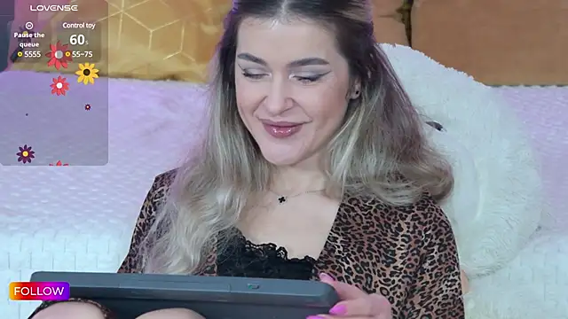 Sarah-Hart online show from 02/26/25, 06:47