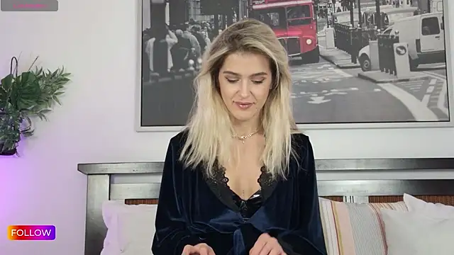 Sarah-Hart online show from 10/06/25, 11:40