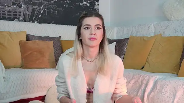 Sarah-Hart online show from 12/19/25, 03:19