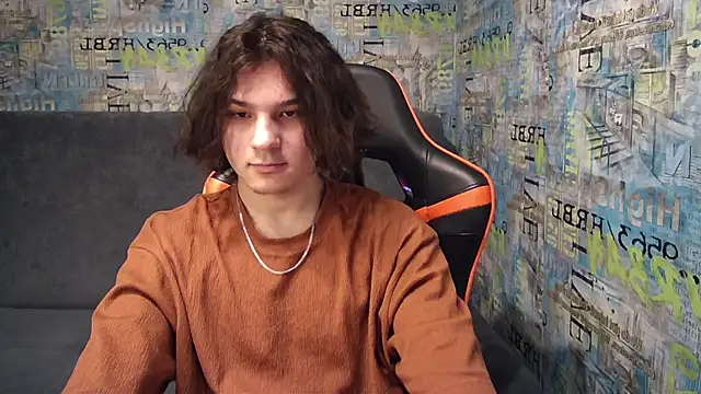 Snapshot of sweet_lucifer666 chatting on 12/10/24, 11:00 sweet lucifer666 online show from 12/10/24, 11:00