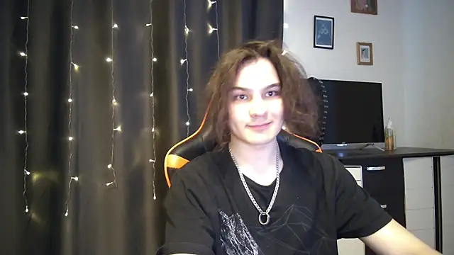 Snapshot of sweet_lucifer666 chatting on 03/19/25, 01:29 sweet lucifer666 online show from 03/19/25, 01:29