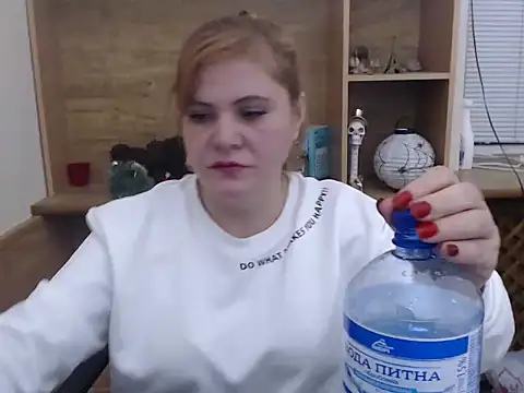 Snapshot of DaniellaKiss chatting on 01/05/26, 05:27 DaniellaKiss online show from 01/05/26, 05:27