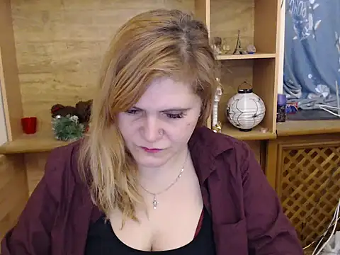 Snapshot of DaniellaKiss chatting on 02/27/26, 09:31 DaniellaKiss online show from 02/27/26, 09:31