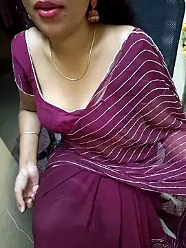 Snapshot of Roja-Telugu777 chatting on 02/06/25, 02:33 Roja-Telugu777 online show from 02/06/25, 02:33