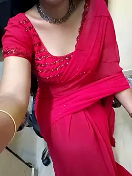 Snapshot of Roja-Telugu777 chatting on 02/14/25, 01:02 Roja-Telugu777 online show from 02/14/25, 01:02