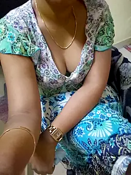 Snapshot of Roja-Telugu777 chatting on 03/10/25, 03:30 Roja-Telugu777 online show from 03/10/25, 03:30