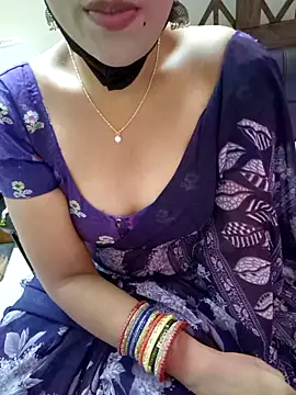 Snapshot of Roja-Telugu777 chatting on 10/15/25, 02:44 Roja-Telugu777 online show from 10/15/25, 02:44