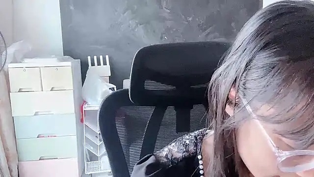 Honey-cici online show from 11/26/25, 08:59