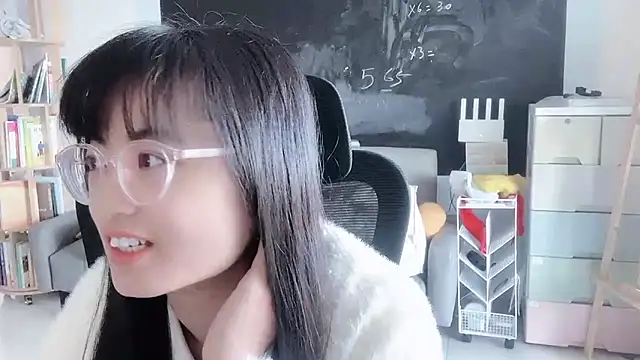 Honey-cici online show from 12/15/25, 08:40