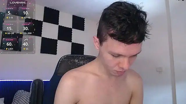 bryamado69 online show from 11/17/25, 03:40