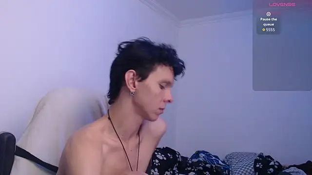 bryamado69 online show from 04/25/26, 08:17