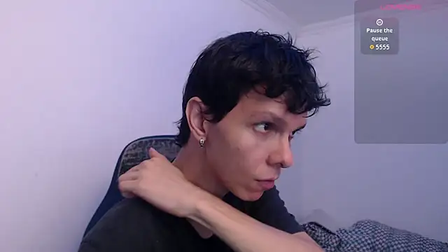 Snapshot of bryamado69 chatting on 05/12/26, 06:05 bryamado69 online show from 05/12/26, 06:05