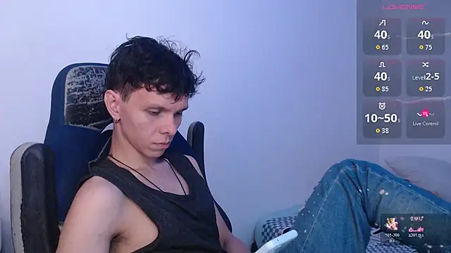Snapshot of bryamado69 chatting on 06/19/26, 05:23 bryamado69 online show from 06/19/26, 05:23
