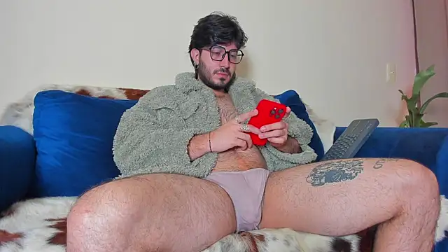 Snapshot of Ackerman_Eren_ chatting on 01/23/25, 12:30 Ackerman Eren  online show from 01/23/25, 12:30