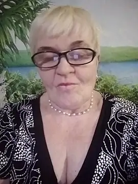 VioletSweet566 online show from 02/05/25, 04:14