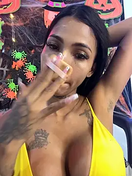 Antonellasmith00 online show from 10/25/25, 12:56