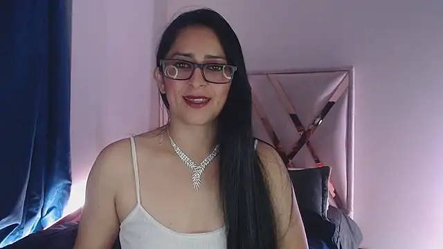 Snapshot of Andrea_Sexx_ chatting on 02/06/25, 04:42 Andrea Sexx  online show from 02/06/25, 04:42