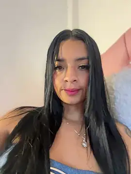 Laura fernandezII online show from 01/31/25, 03:00