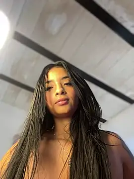 Laura fernandezII online show from 01/31/25, 06:03