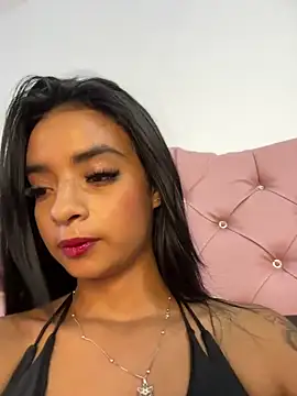 Laura fernandezII online show from 02/19/25, 10:53