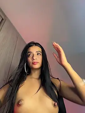 Laura fernandezII online show from 11/06/25, 02:23