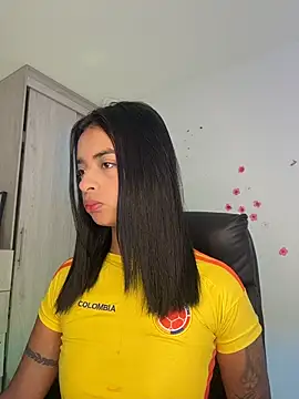 Laura fernandezII online show from 06/29/26, 01:44