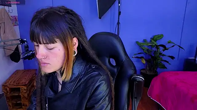  sharlotte777 online show from 10/16/25, 03:57