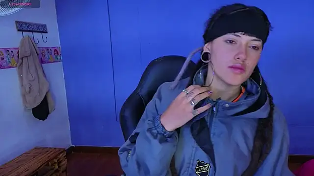  sharlotte777 online show from 11/12/25, 01:55