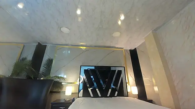 Princess Violett online show from 12/05/25, 02:58