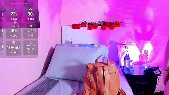 LYAA COLLINS  online show from 11/27/25, 11:34