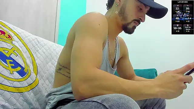 Snapshot of MAXIMUS_MASTE3 chatting on 01/09/25, 04:08 MAXIMUS MASTE3 online show from 01/09/25, 04:08