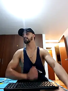 Snapshot of MAXIMUS_MASTE3 chatting on 02/09/25, 01:00 MAXIMUS MASTE3 online show from 02/09/25, 01:00