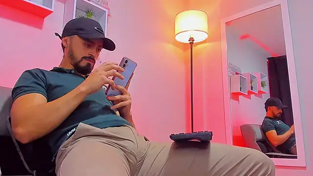 MAXIMUS MASTE3 online show from 11/30/25, 03:10