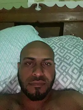 islandvybee55 online show from 12/20/25, 02:18