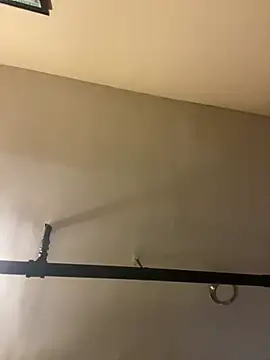 Snapshot of islandvybee55 chatting on 02/17/26, 06:03 islandvybee55 online show from 02/17/26, 06:03