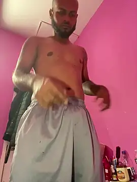 Snapshot of islandvybee55 chatting on 02/24/26, 02:26 islandvybee55 online show from 02/24/26, 02:26