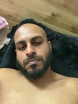 Snapshot of islandvybee55 chatting on 03/10/26, 02:44 islandvybee55 online show from 03/10/26, 02:44