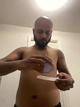 Snapshot of islandvybee55 chatting on 03/13/26, 08:54 islandvybee55 online show from 03/13/26, 08:54