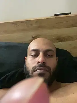 Snapshot of islandvybee55 chatting on 03/15/26, 09:21 islandvybee55 online show from 03/15/26, 09:21