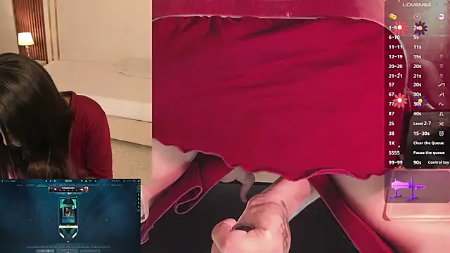 Snapshot of CookiesAndBoots chatting on 11/05/25, 04:12 CookiesAndBoots online show from 11/05/25, 04:12