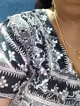 tamilthanushri online show from 10/11/25, 09:19