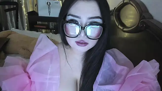 Snapshot of cutie_sakura chatting on 01/31/25, 03:44 cutie sakura online show from 01/31/25, 03:44