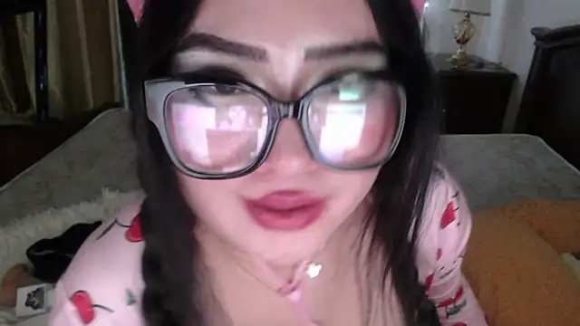 Snapshot of cutie_sakura chatting on 03/01/25, 07:48 cutie sakura online show from 03/01/25, 07:48