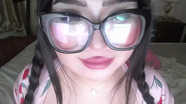 Snapshot of cutie_sakura chatting on 03/02/25, 01:16 cutie sakura online show from 03/02/25, 01:16