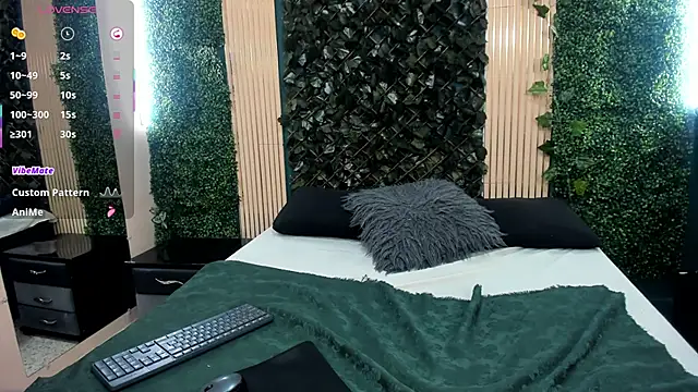 Snapshot of VickyJohnson1 chatting on 01/05/26, 08:34 VickyJohnson1 online show from 01/05/26, 08:34