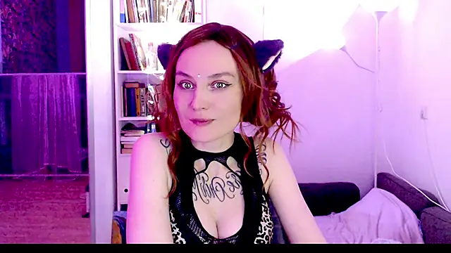 Snapshot of mischellemeow13 chatting on 02/07/25, 04:06 mischellemeow13 online show from 02/07/25, 04:06