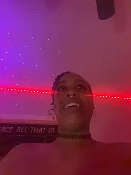 loveluna8 online show from 12/20/25, 10:44