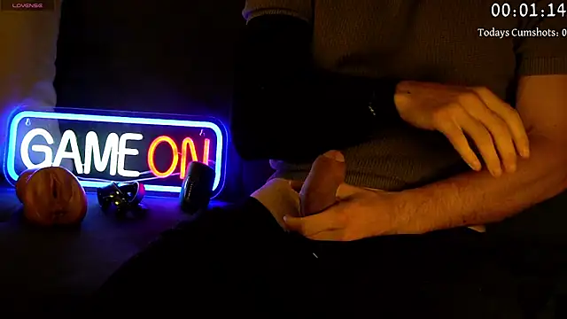 Snapshot of coupleofficial chatting on 09/12/25, 09:37 coupleofficial online show from 09/12/25, 09:37